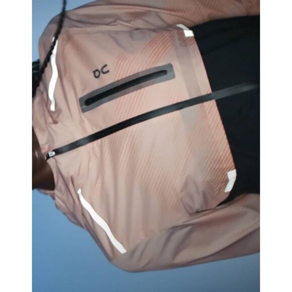 On running womens weather jacket lumos woodrose black Size xs. New with tags - Picture 2 of 10